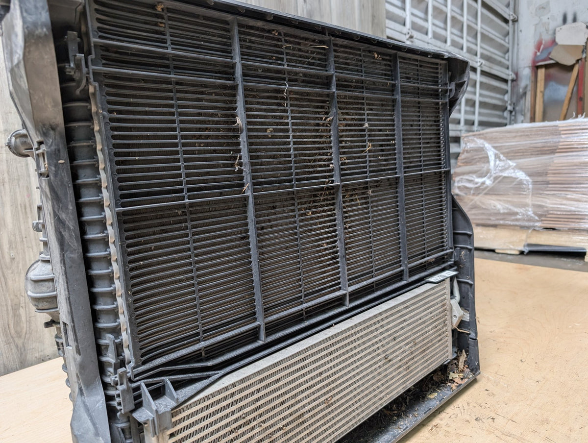 2019-2026 BMW X5 G05 Radiator Cooling Condenser Fan Shroud Assembly SET 8655762