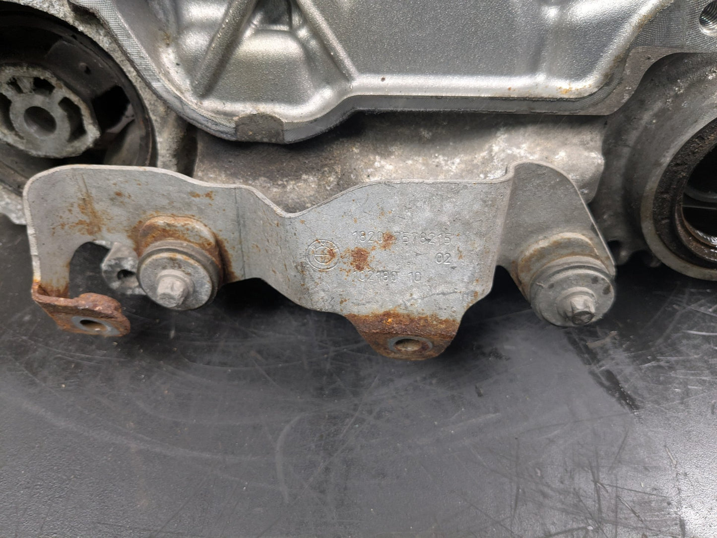 2013 BMW 750i N63B44O1 Transmission Transfer Case k 7649782