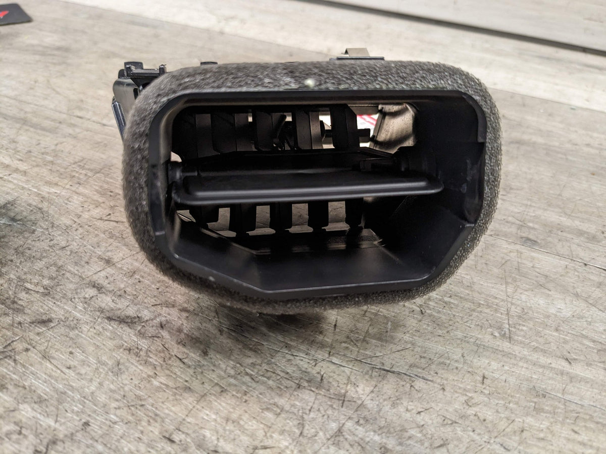12-20 OEM BMW F30 F32 F33 F82 F83 M4 Left Driver Air AC Vent Dash Grille