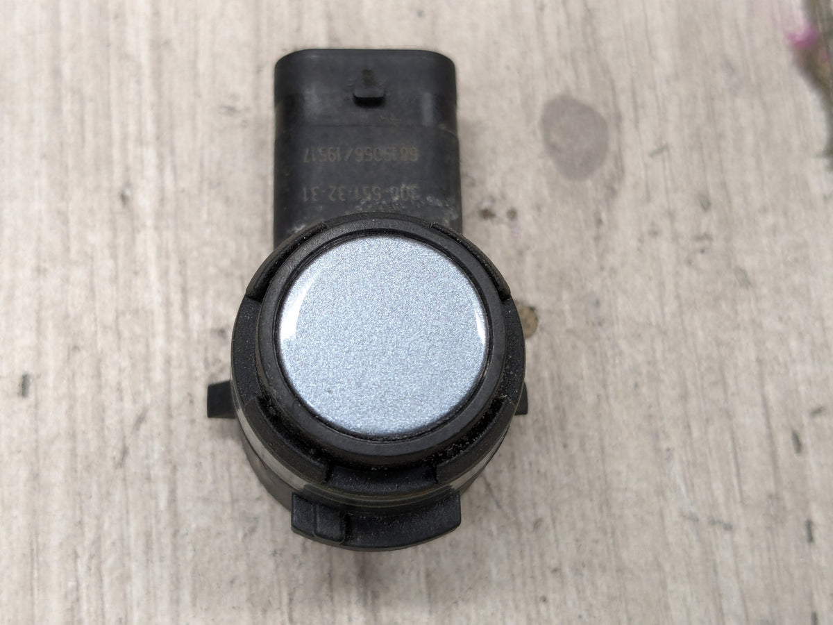 2017-2023 BMW M550i G30 Bumper PDC Parking Distance Sensor 9283200 15-20 OEM BMW F16 F90 F97 G01 G30 I12 i8 M5 X3 Bumper Parking PDC Sensor OEM