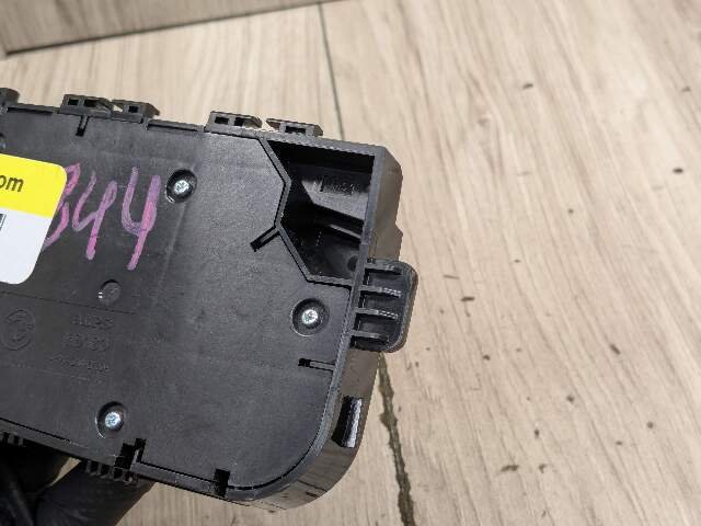 OEM BMW F90 G12 G30 530 540 M550 M5 Front Left Driver Seat Adjust Control Switch