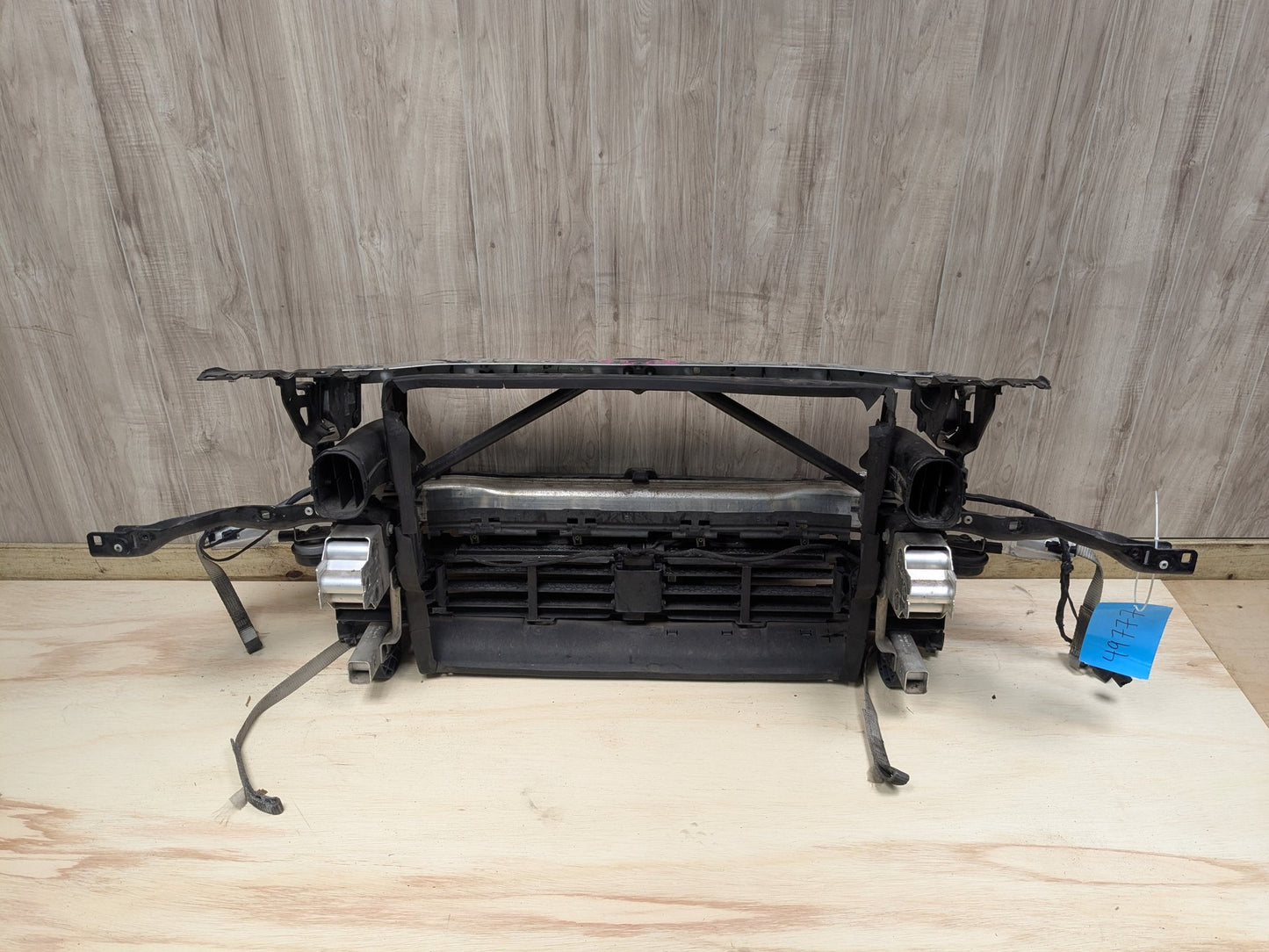 16-19 OEM BMW G11 G12 740 750 M SPORT Front Reinforcement Clip Radiator Support