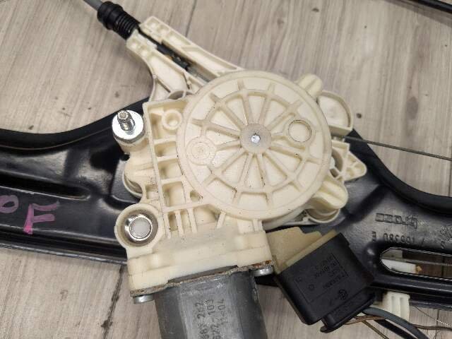 07-13 OEM BMW E70 X5 X5M Front Right Passenger Door Window Regulator w/ Motor