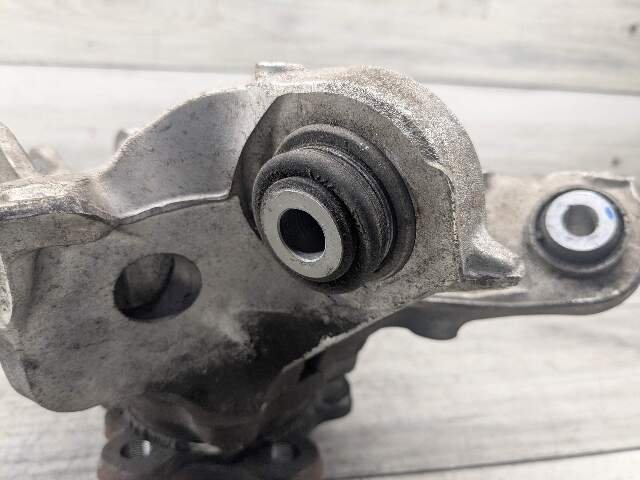 19-25 OEM BMW G20 330 M340 REAR Left Driver Knuckle Wheel Hub Spindle Bearing