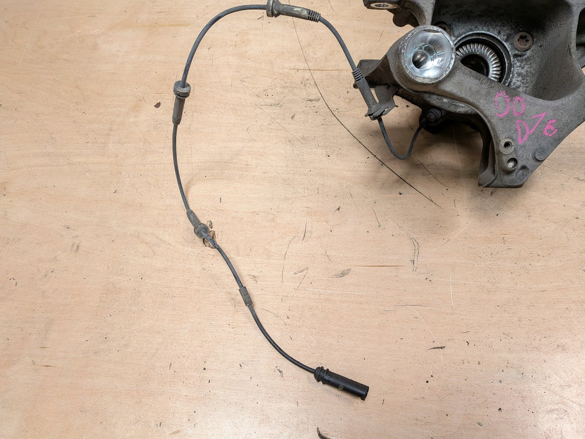 2016-2022 BMW 750i G12 Rear Left Driver Spindle Knuckle w/ Bearing 6861135 OEM