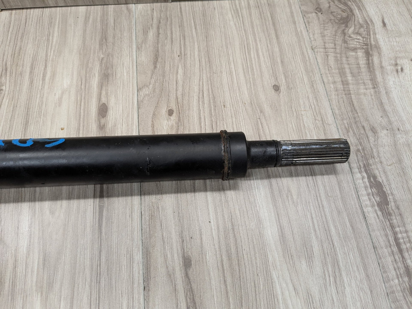 2019 BMW 330i G20 Front Propeller Driveshaft Drive Shaft 9425911 OEM BMW G12 G20 G30 F90 X3 X4 X5 M5 M8 Sedan Drive Shaft Driveshaft Front Output