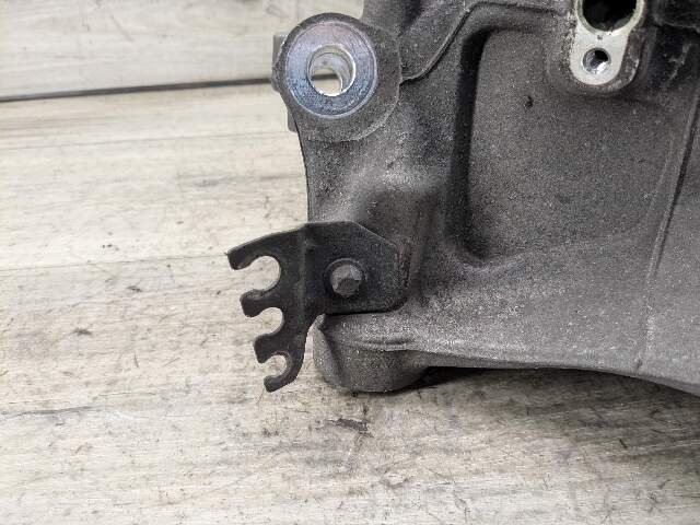 2017 - 2023 BMW M550i G30 Rear Right Passenger Spindle Knuckle w/ Bearing 6866338 N63B44O2