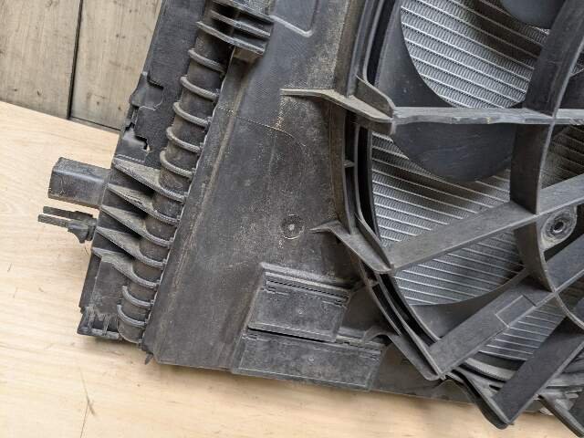 18-24 OEM BMW G01 G02 X3 X4 30i 30iX B46 Radiator Condenser Fan Shroud SET 600W