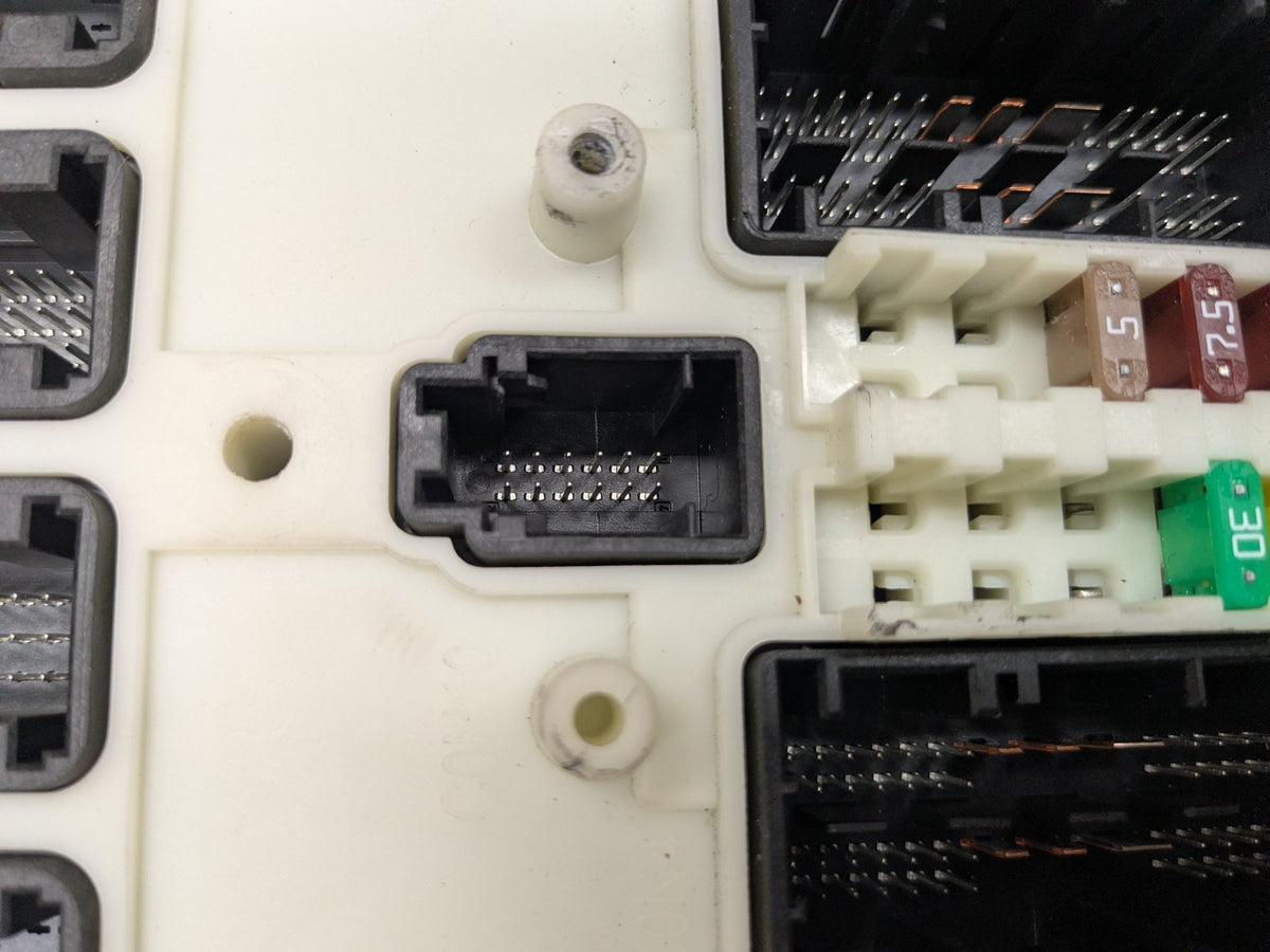 2014 BMW 428i F32 Bdc Body Domain Fem Control Module 9324782 OEM