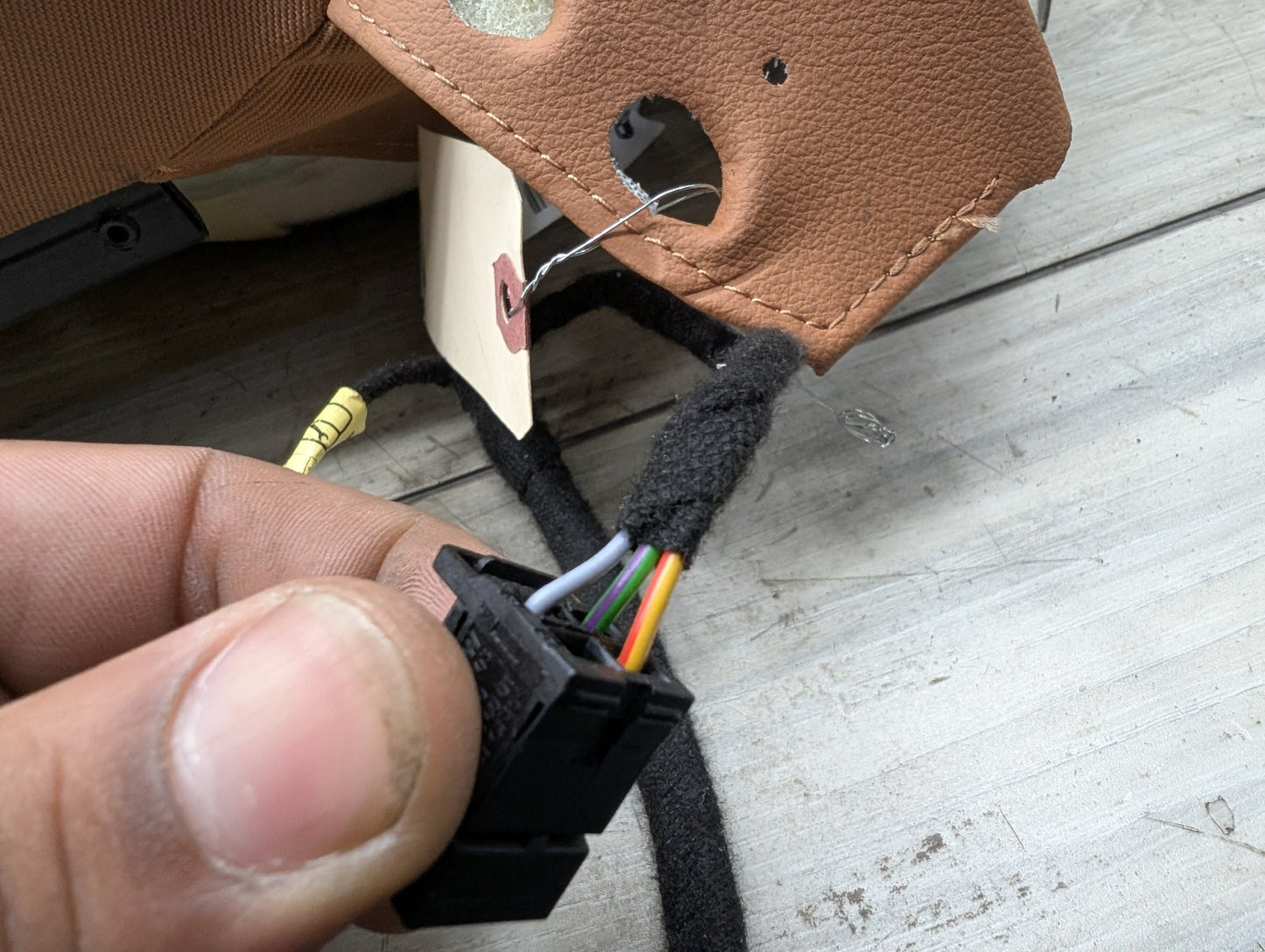 2019-2026 BMW X5 G05 Front Left Driver or Right Passenger Seat Lower Cushion 8493236 ENGINE STARTER: The engine may no be able o be s ar ed. I he dri er repea edly a emp s o s ar he engine using excessi ely long s ar ing a emp s, his may cause an elec ric