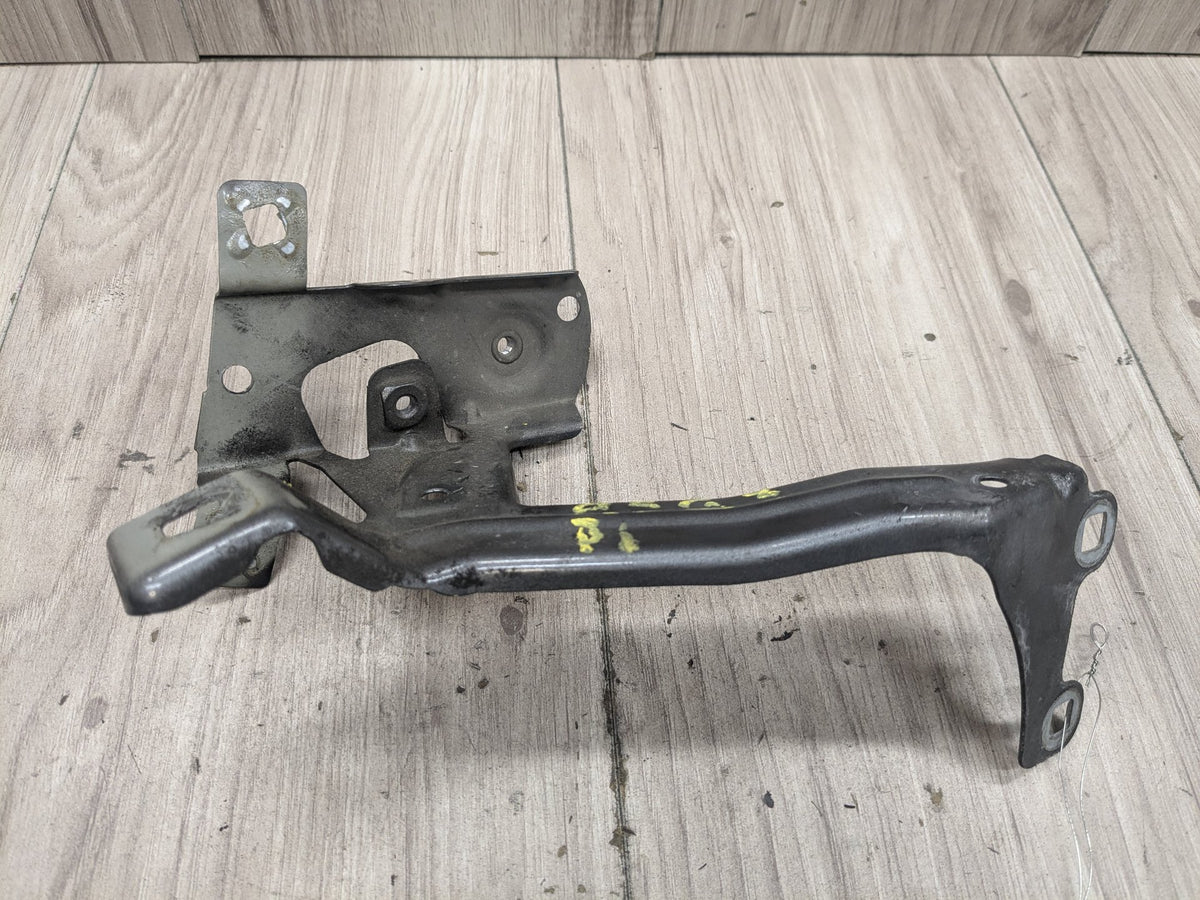 16-19 OEM BMW G11 G12 750 Front Right Passenger Fender Wing Holder Bracket SET
