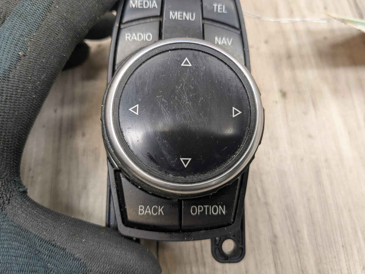 2014 BMW 320i F30 Knob Controller 9320288 OEM BMW F10 F15 F30 F32 F80 F82 M3 M4 iDrive Navigation Controller Knob NBT NAV OEM