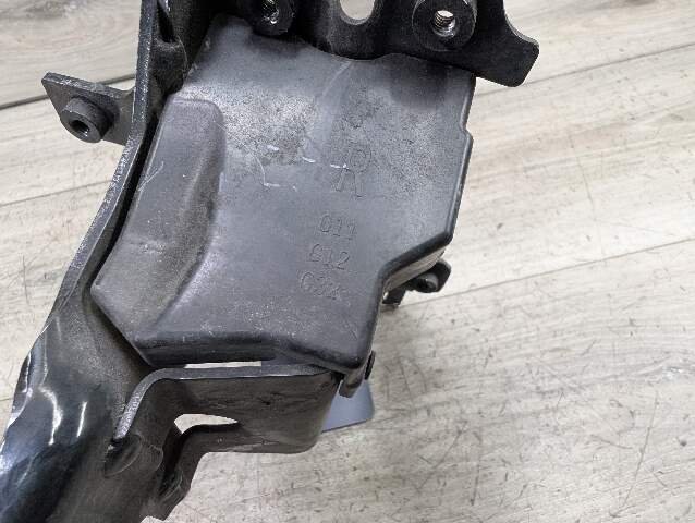 16-19 OEM BMW G12 740 750 M760 Front Right Passenger Headlight Support Bracket
