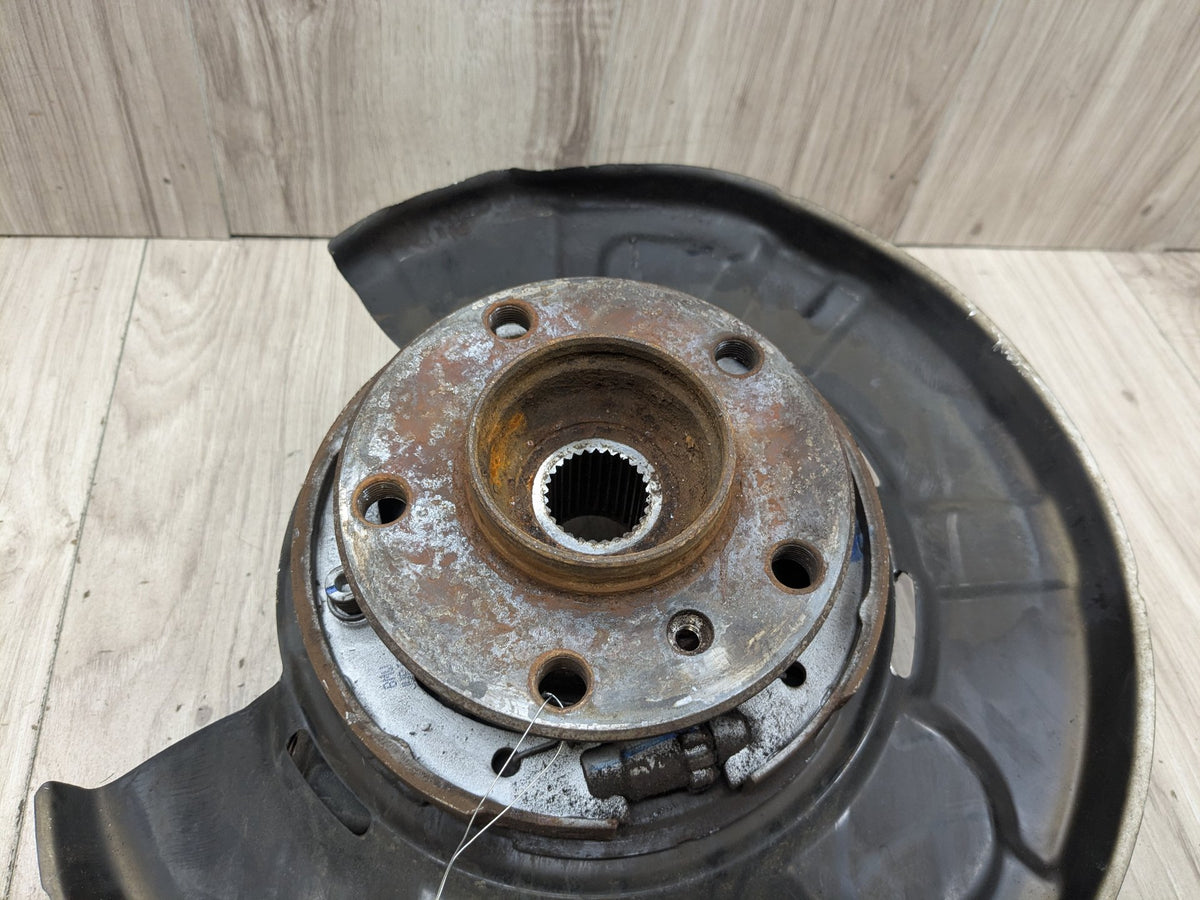 2016 BMW 340i F30 Front Right Passenger Spindle Knuckle w/ Bearing 6853820 OEM BMW F22 F23 F30 F32 F33 AWD Front Right Passenger Spindle Hub Knuckle OEM