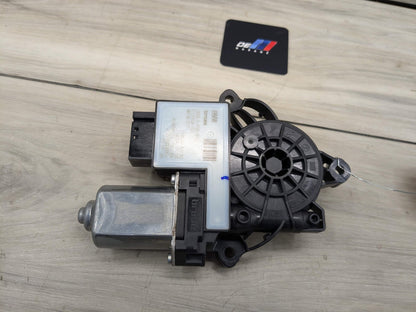 2021 BMW M340i G20 Front Right Passenger Door Window Glass Regulator Motor 8498860 OEM BMW G20 G80 330 M340 M3 FRONT Right Passenger Door Window Regulator Motor