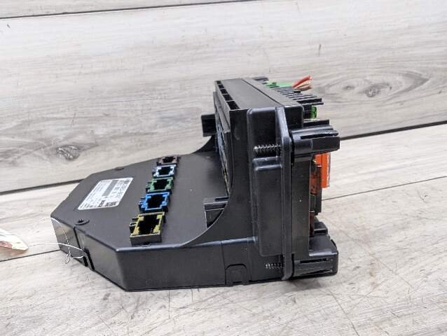 OEM Mercedes A207 W212 E550 Front SAM Module Relay Fuse Junction Box