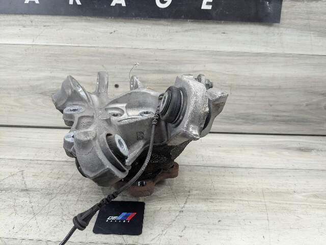 OEM BMW G20 330 M340 REAR Right Passenger Knuckle Wheel Hub Spindle Bearing