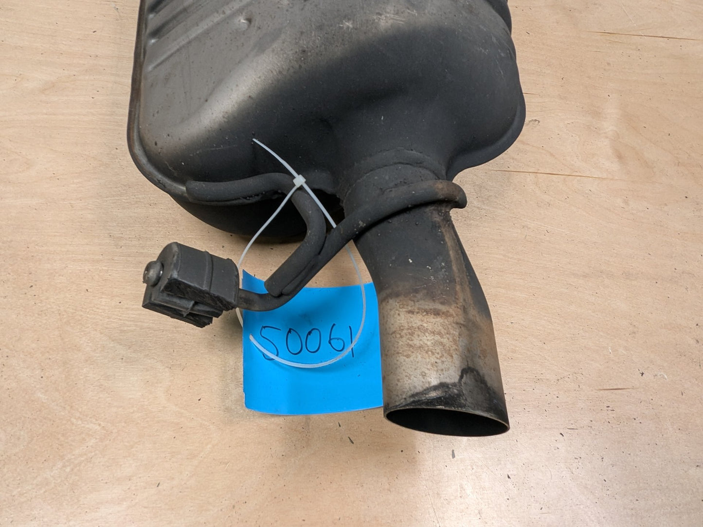 OEM Mercedes W212 E350 E550 Rear Right Passenger Exhaust Flap Muffler Silencer