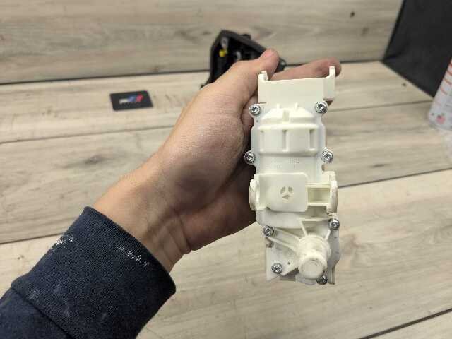 2016 BMW 750i G12 Rear Left Driver Door Latch Lock Actuator w/ Soft Close 2581897 16-22 OEM BMW G11 G12 REAR LEFT DRIVER Side Door Lock Latch Actuator SOFT CLOSE