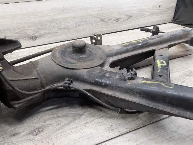 1996 - 2003 BMW Z3 E36 Rear Right Passenger Spindle Knuckle w/ Bearing 1094762 M54B25O0