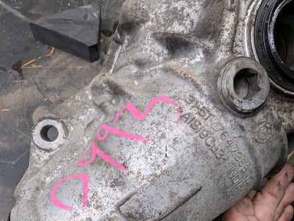 2017 BMW 340i F34 Front Axle Carrier Differential 7647386 OEM BMW G11 G12 G20 G30 xDrive AWD Front Differential Axle Gearbox Carrier 2.81