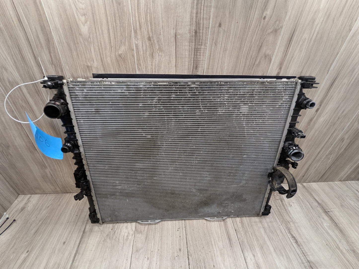 2016 BMW 750i G12 Cooling Radiator 8743667 16-19 OEM BMW G11 G12 G30 750 M550iX Auxiliary Coolant Radiator N63R