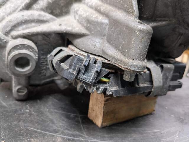 2020 - 2024 BMW X3 F97 Transmission Transfer Case 8747766 S58