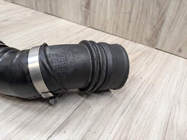 08-13 OEM BMW E88 E90 E92 E93 135 335 Engine Turbo Air Duct
