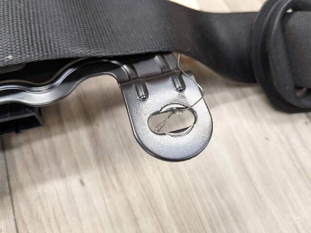 OEM BMW F90 G30 530 540 M550 M5 Front Right Passenger Seat Belt Retractor Black