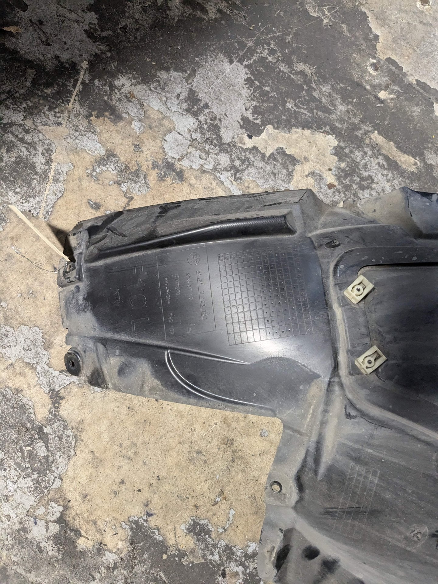 11-16 OEM BMW F10 528 535 550 Front Left Driver Fender Liner Wheel Splash Shield