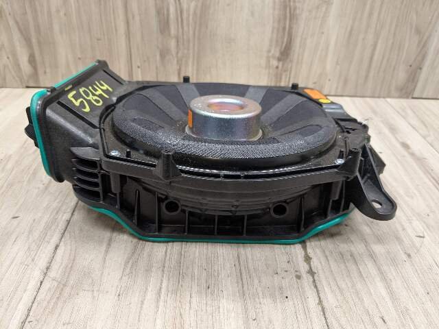 16-22 OEM BMW G30 G12 F90 Front Right Passenger Sub Subwoofer Speaker Harman