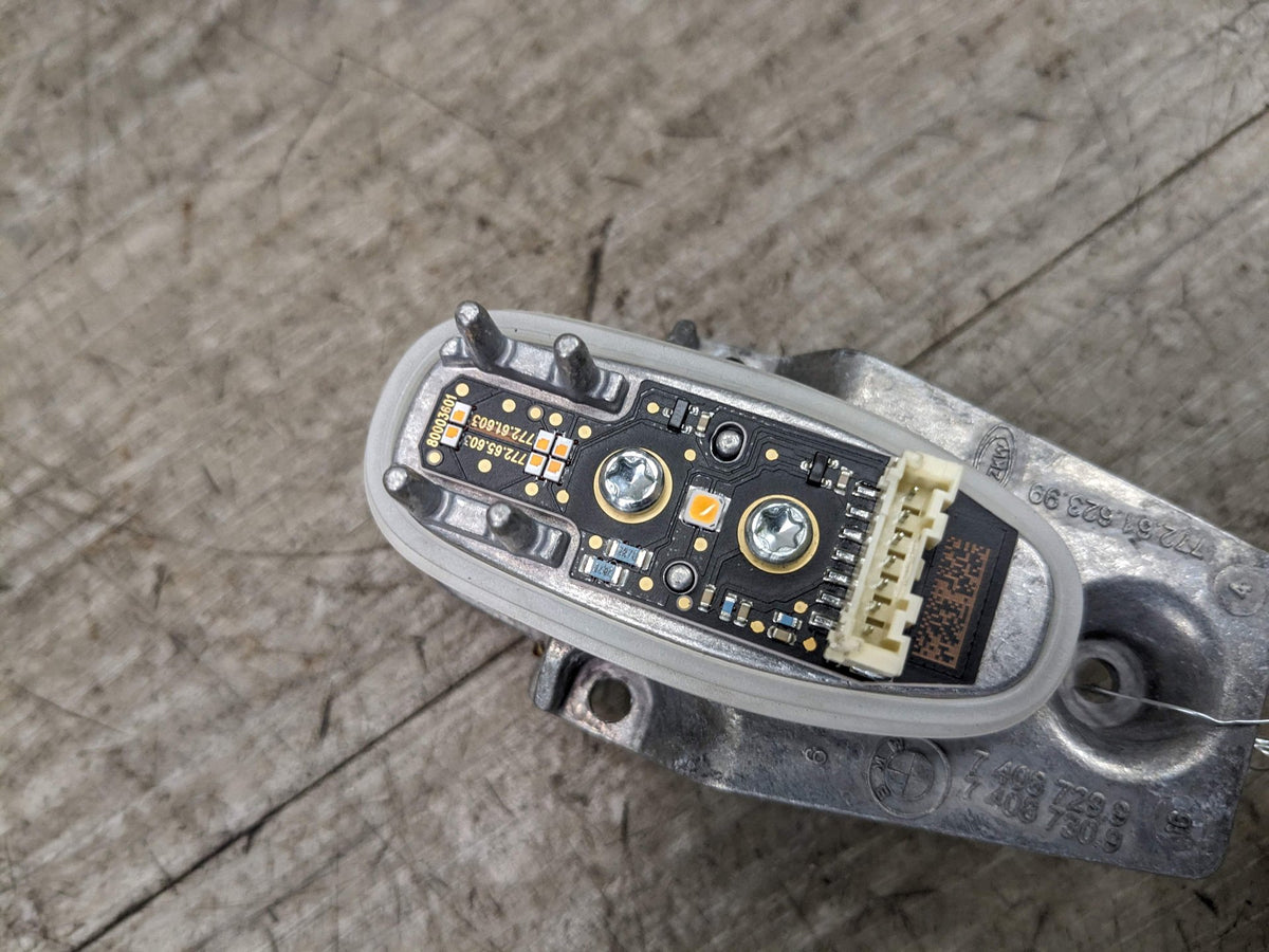 16-19 OEM BMW G11 G12 740 750 LED Turn Signal Bulb Control Module Computer