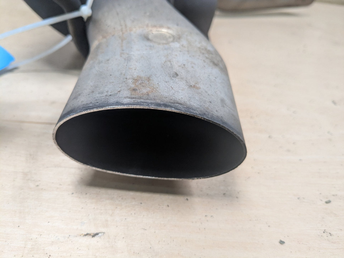 OEM Mercedes W212 E350 E550 Rear Left Driver Exhaust Flap Muffler Silencer