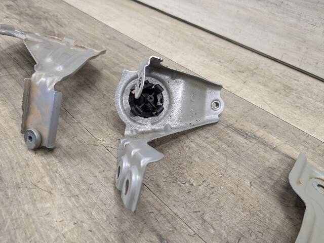 18-24 OEM BMW G01 G02 F97 X3 X4 Right Passenger Fender Wing Holder Bracket SET