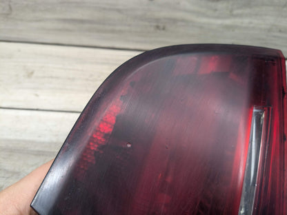 NOTE* 09-11 OEM BMW E90 LCI Sedan Rear Passenger Side Inner Tail Light Trunk Lid