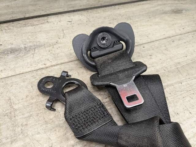 OEM BMW F90 G30 530 540 M550 M5 Front Right Passenger Seat Belt Retractor Black
