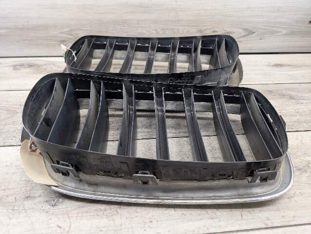 OEM BMW F16 X6 Front Left Driver Side Upper Bumper Kidney Grill Grille Chrome