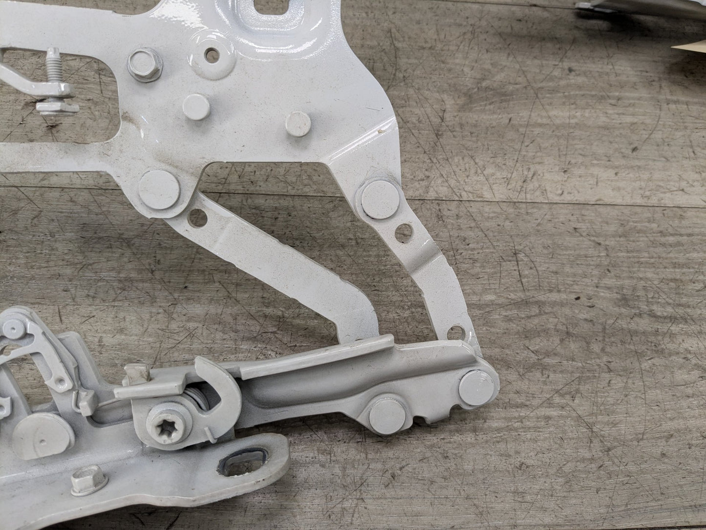 OEM BMW F15 F16 F85 X5 X6 Left Right Hood Hinge Support Bracket Brace SET