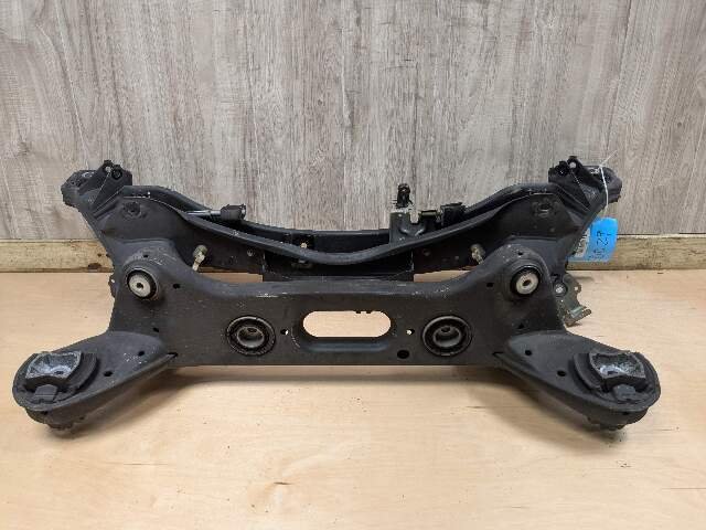 10-16 Mercedes A207 C207 W204 W207 W212 Rear Subframe Support Cradle Crossmember