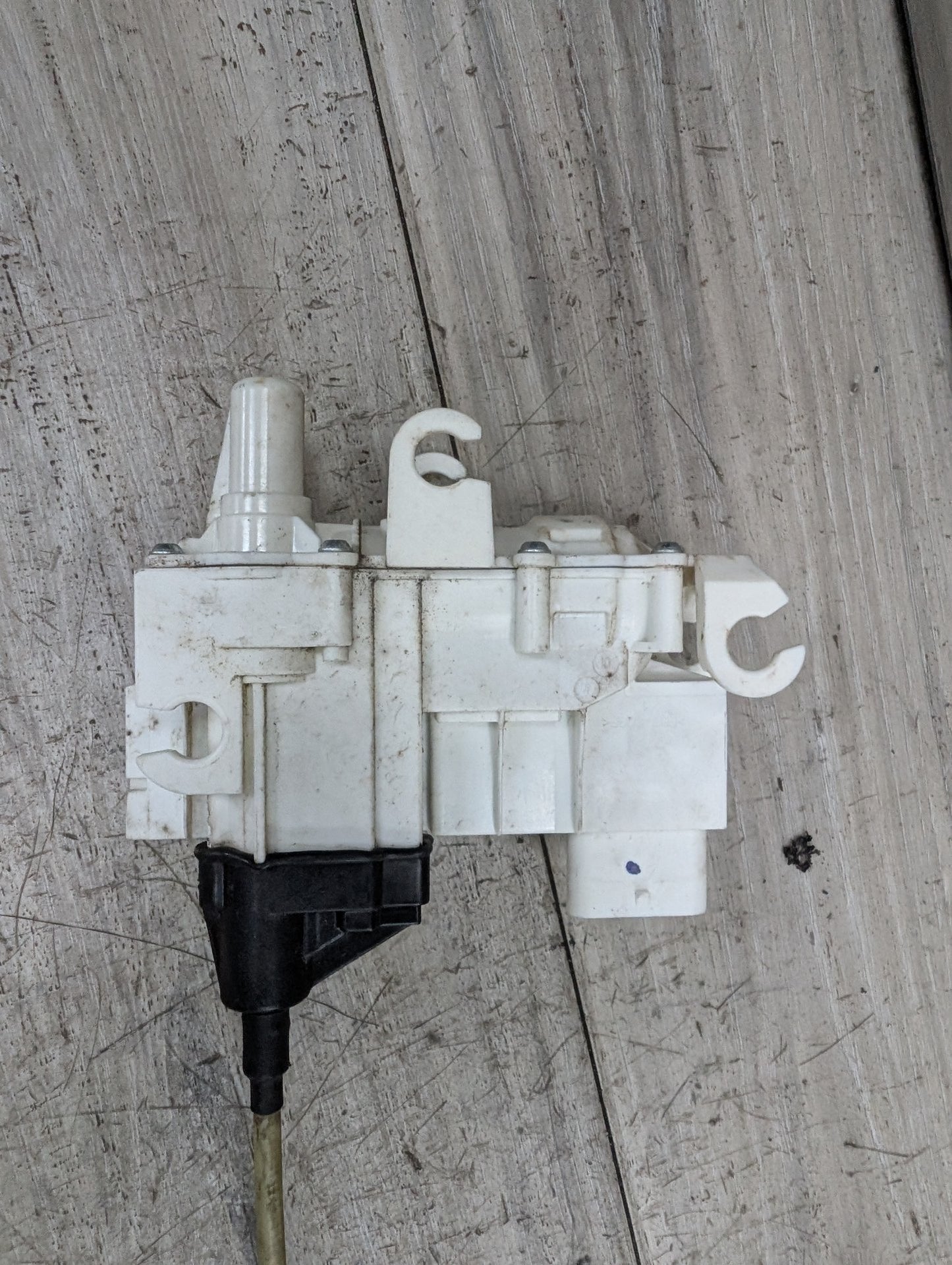 2017 BMW 740i G12 Rear Left Driver Door Latch Lock Actuator w/ Soft Close 2581897 OEM BMW G12 740 750 M760 B7 REAR LEFT DRIVER Door Lock Latch Actuator SOFT CLOSE