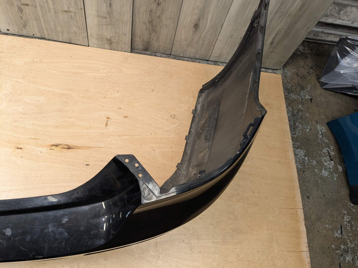 *09-15 OEM BMW F01 F02 740 750 Rear Bumper M SPORT Cover w/ PDC Holes Black 475 Black BLACK SAPPHIRE METALLIC (475)