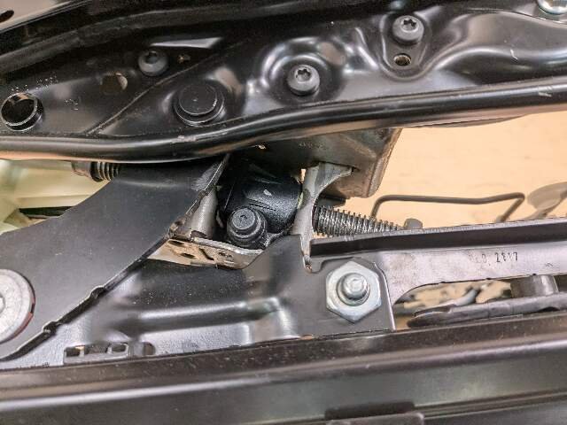 16-23 OEM BMW G12 G30 Front Right Passenger Seat Rail Track w/ Motors 7367546