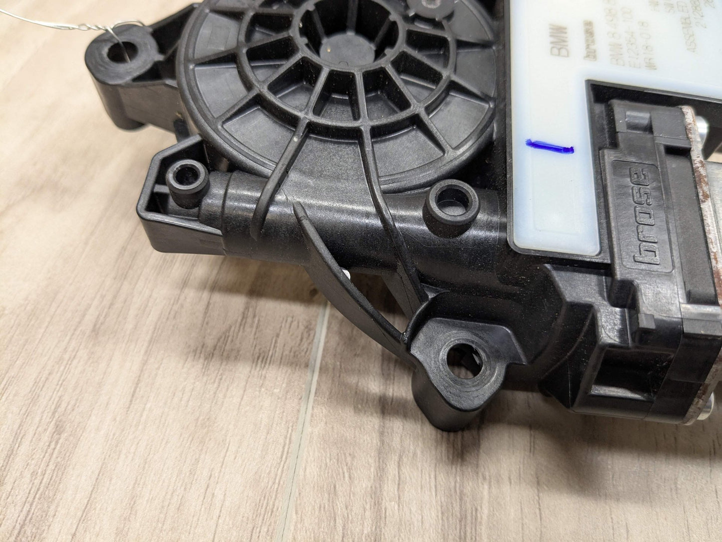 2021 BMW M340i G20 Front Left Driver Door Window Glass Regulator Motor 8498859 OEM BMW G20 G80 330 M340 M3 FRONT Left Driver Side Door Window Regulator Motor