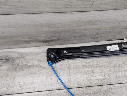 2011 - 2016 BMW 335i F30 Front Right Passenger Window Glass Regulator w/ Motor 7281886 N55B30M0