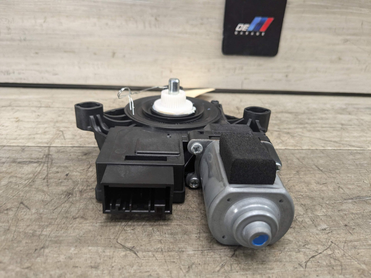 2021 BMW 330i G20 Front Left Driver Door Window Glass Regulator Motor 8498859 OEM BMW G20 G80 330 M340 M3 FRONT Left Driver Side Door Window Regulator Motor
