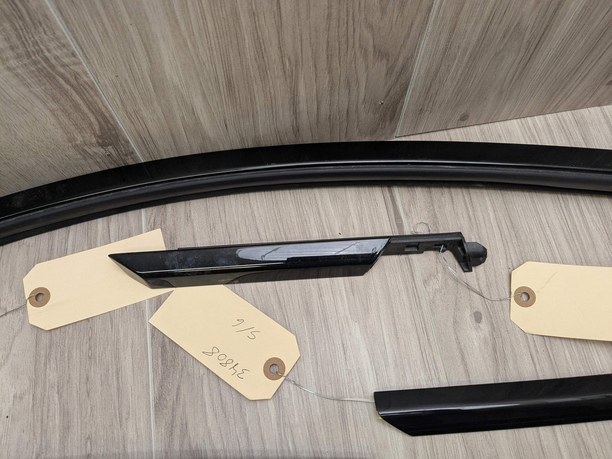 22-25 OEM BMW G42 G87 Right Passenger Side Door Belt Molding Trim SHADOW GLOSS