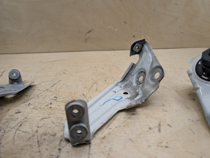 2018-2024 BMW X3 G01 Front Right Passenger Fender Brackets SET 7424678