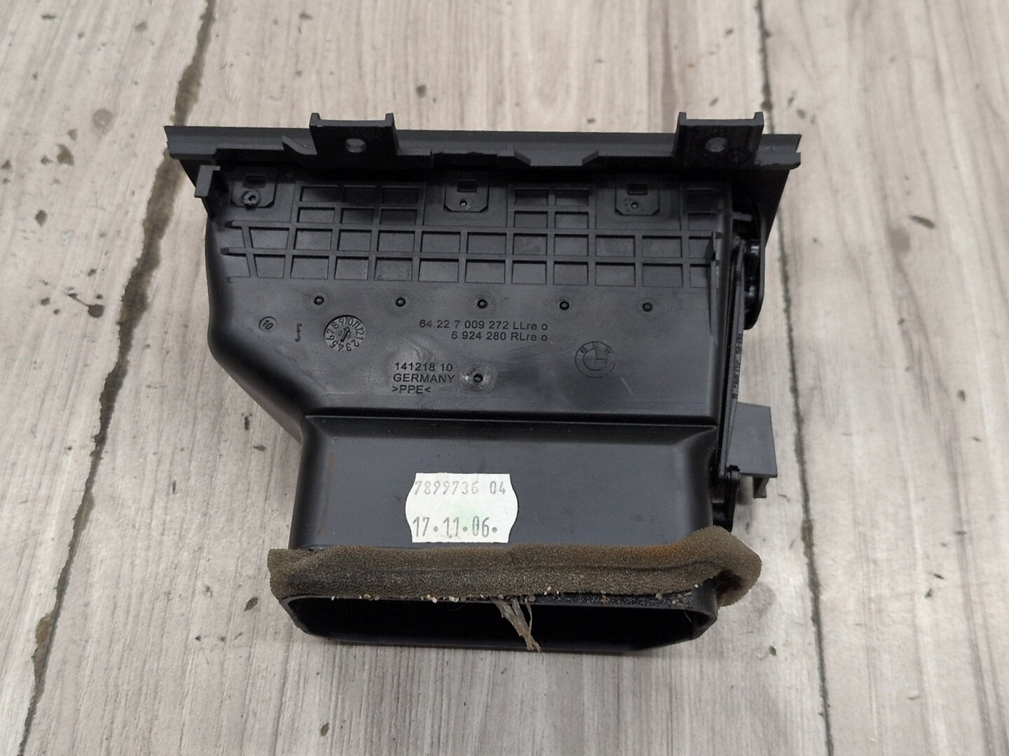 2004-2010 BMW M6 E64 Dashboard Dash Board Right Passenger Air Vent 7009272 OEM