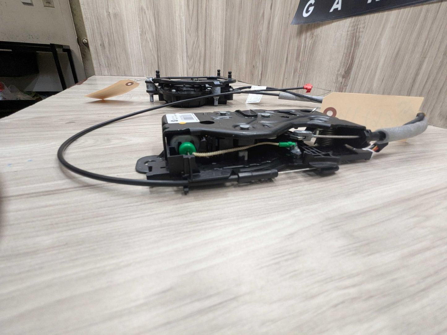 2017 BMW 740i G12 Liftgate Trunk Lid Liftgate Lock Latch Actuators SET 7357097 16-22 OEM BMW G11 G12 740 750 M760 Trunk Lid Power Lock Drive Actuator