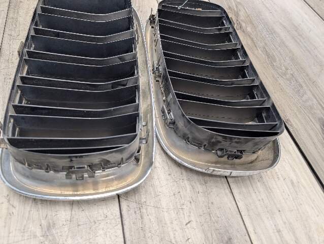 OEM BMW F16 X6 Front Left Driver Side Upper Bumper Kidney Grill Grille Chrome